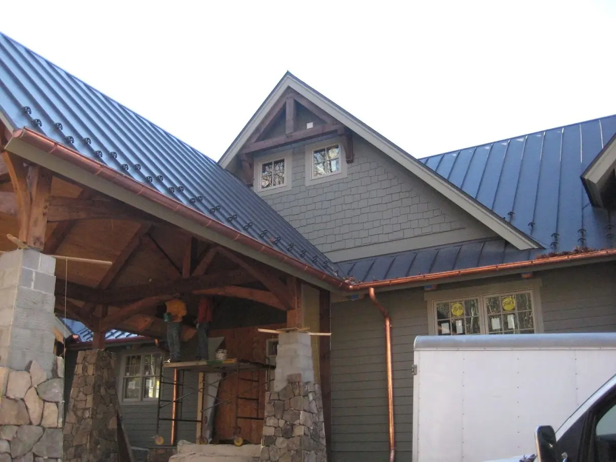 Craftsman Roofing team delivering quality roofing work in Fig Garden Loop